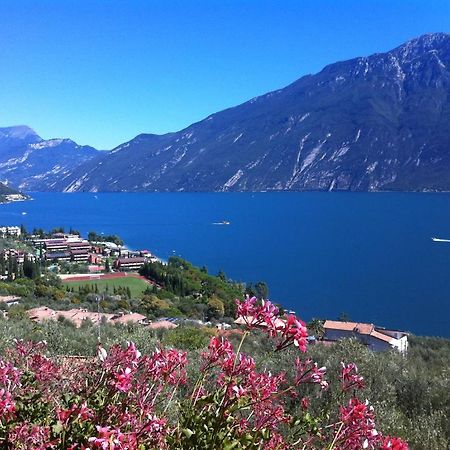 Hotel Villa Margherita ลีโมเนซุลการ์ดา ภายนอก รูปภาพ