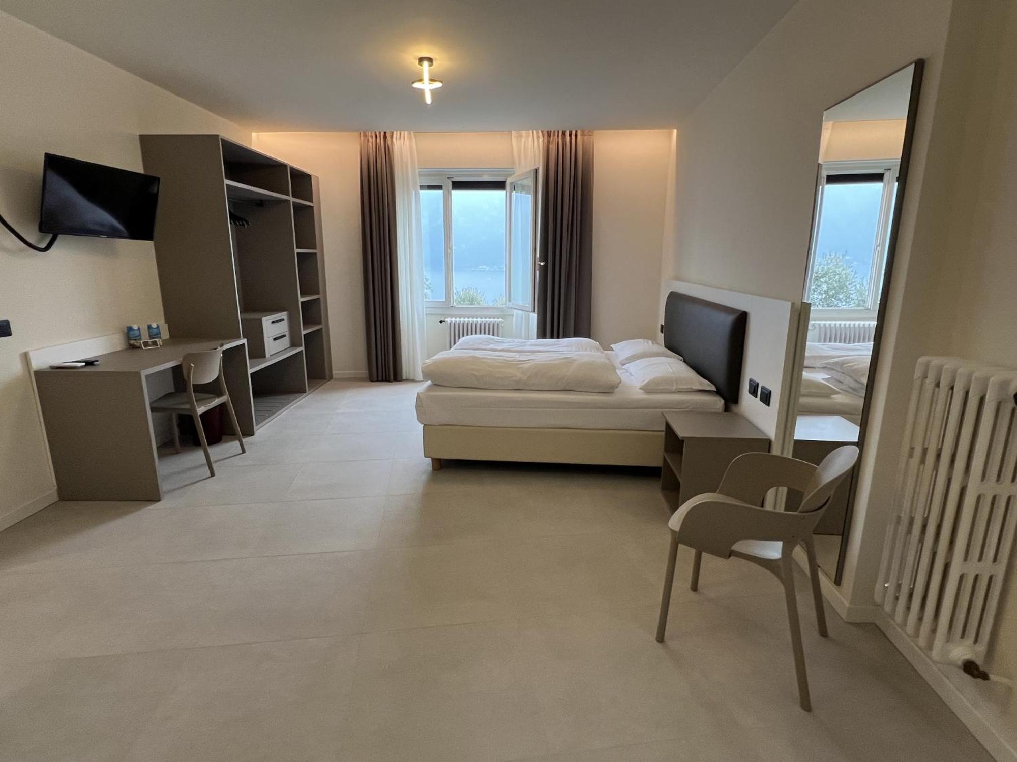 Hotel Villa Margherita ลีโมเนซุลการ์ดา ภายนอก รูปภาพ